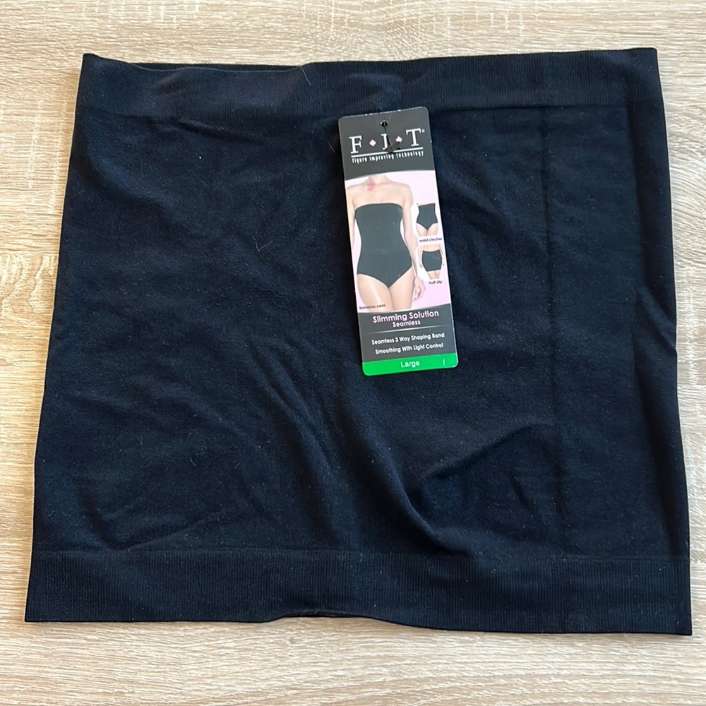 FIT brand, light control, seamless slimming solution. Size  M and L, NWT